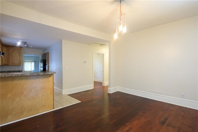 Building Photo - 1656 Hosea L Williams Dr SE