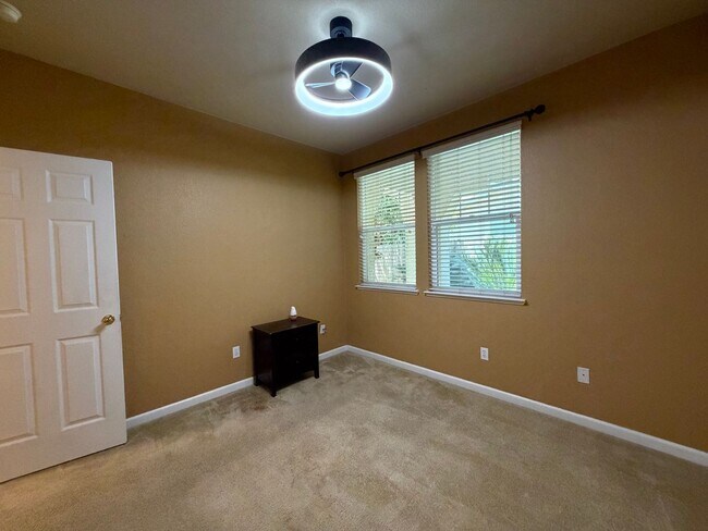 Building Photo - Spacious 4-Bedroom Elk Grove Home with Updated Kitchen, Quartz Countertops! VIEW TODAY!
