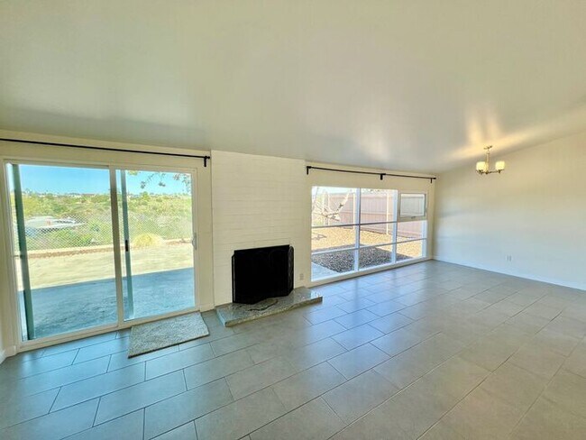 Building Photo - Charming 3-Bed, 2-Bath Home with Canyon Views & Attached Garage