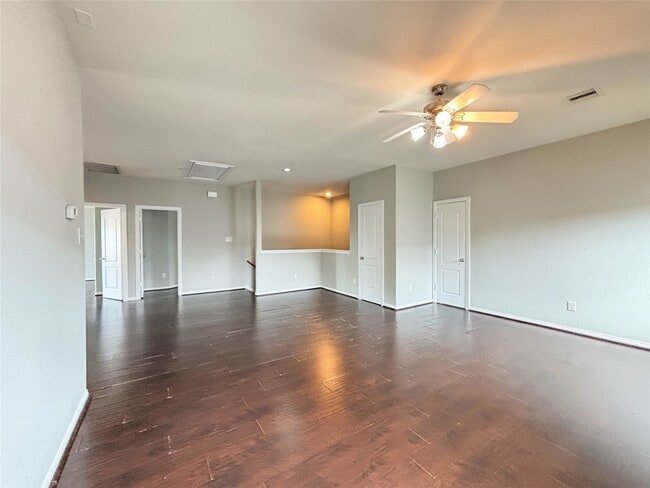 Building Photo - 1323 Maple Ace Dr
