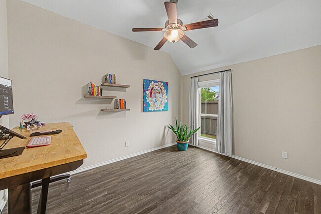 Building Photo - 29147 Crystal Rose Ln
