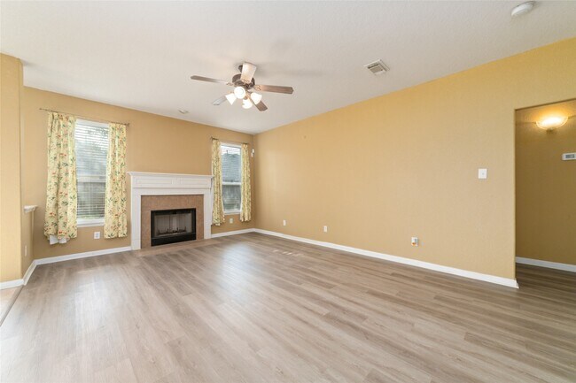 Building Photo - 12426 Taylorwood Ln