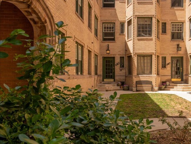 Building Photo - Cap Hill Beautiful 2 Bed Charming and Light Filled condo in the Blenheim