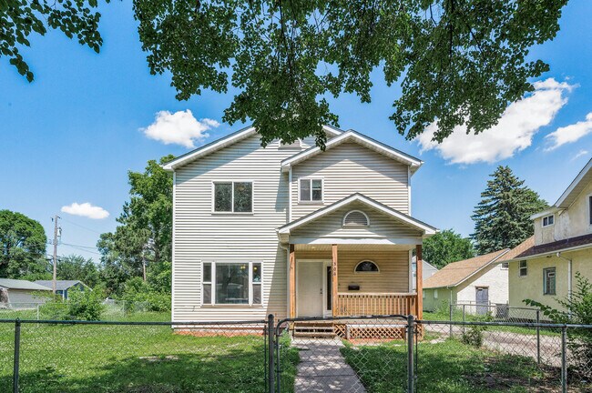 Building Photo - 306 N 23rd Ave
