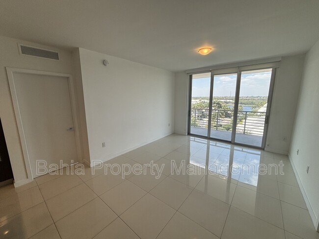 Building Photo - 7661 NW 107th Ave
