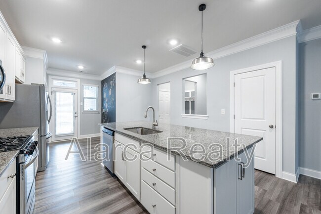 Building Photo - 113 Synandra Dr