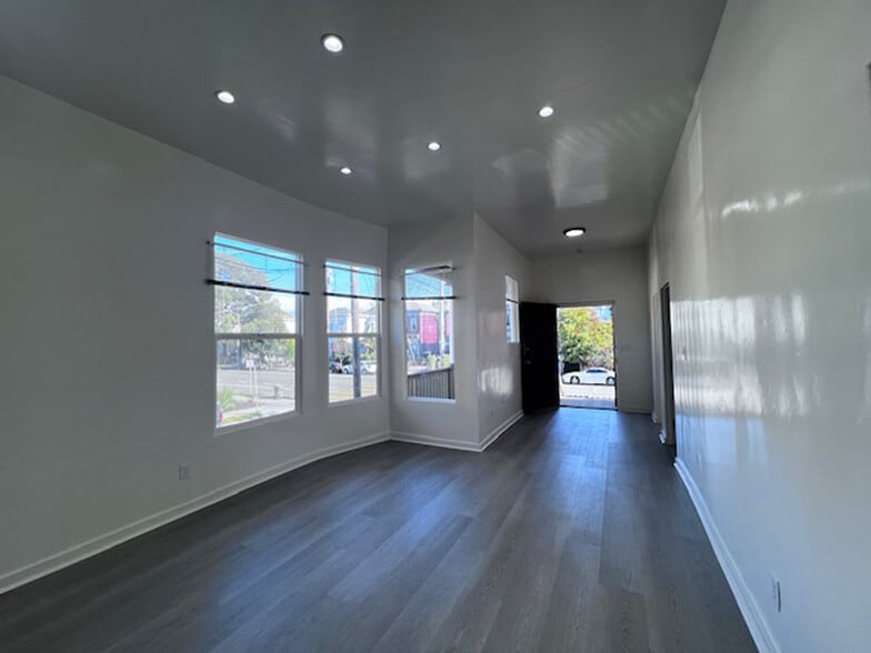 Building Photo - 1039 Peralta St