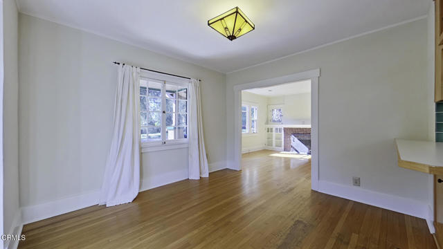 Building Photo - 1915 Las Lunas St