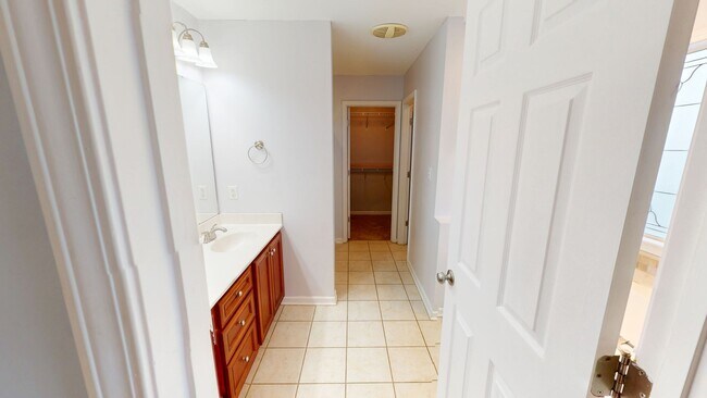 Building Photo - 4 Bedrooms in Established Hope Mills Commu...