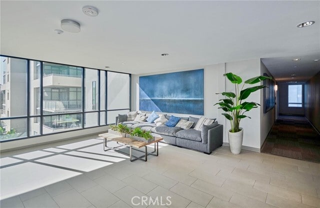 Building Photo - 2440 Nolita