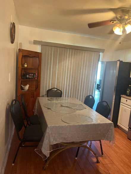 Building Photo - 29 Troy Ave