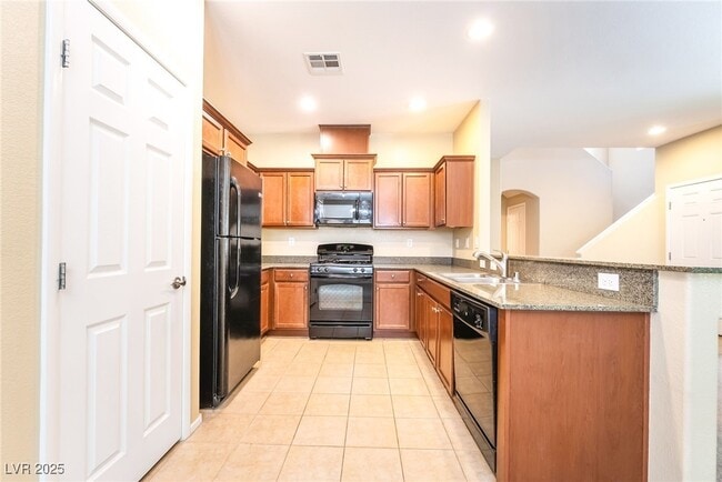 Building Photo - 9614 Vega Carpio Ave