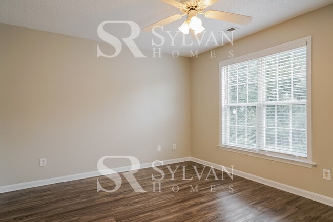 Building Photo - Everything you have been dreaming of is here. Lease today!