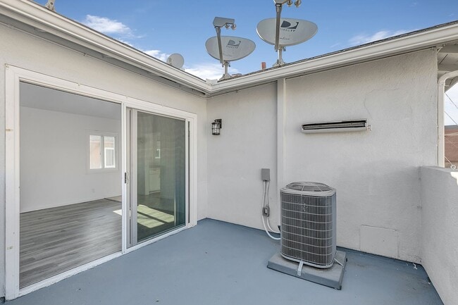 Interior Photo - 10107 England Ave