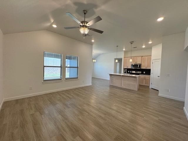 Building Photo - 2804 S Bowling Dr