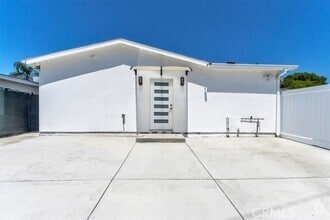 Building Photo - 7865 Chastain Ave