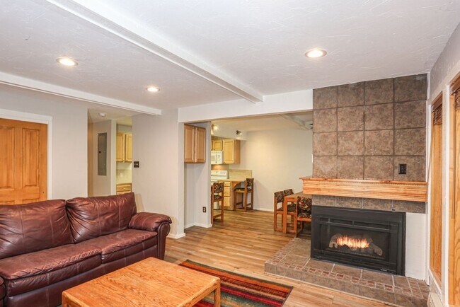 Building Photo - Walk to everything! Partially Furnished! Flexible lease terms!