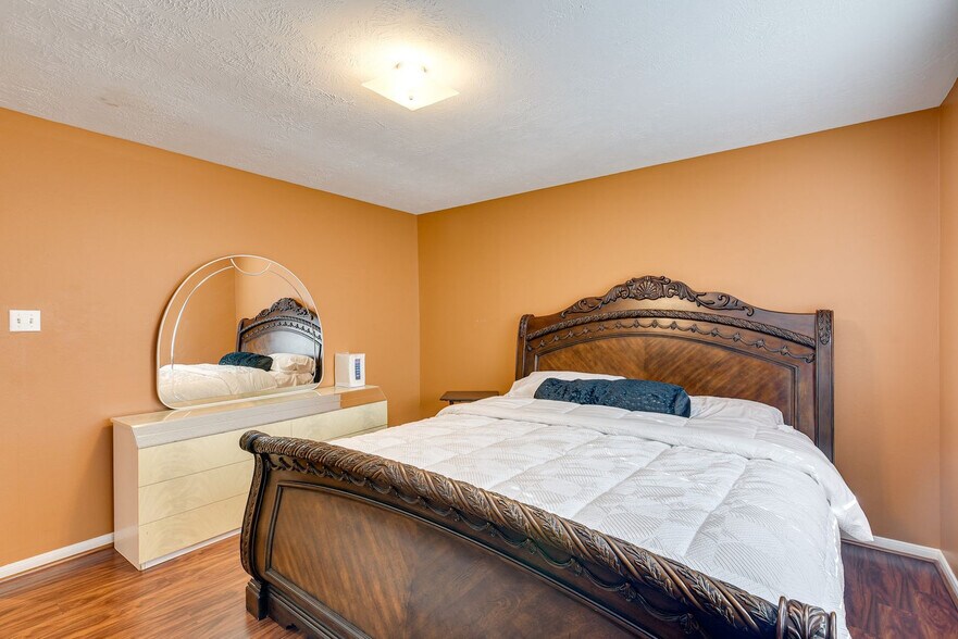 Building Photo - 16523 Terrace Hollow Ln