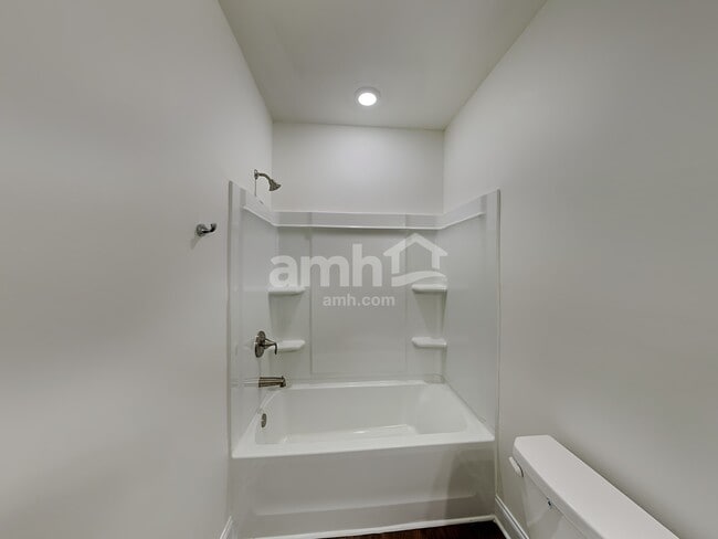 Building Photo - 6192 Bridlewood Ln