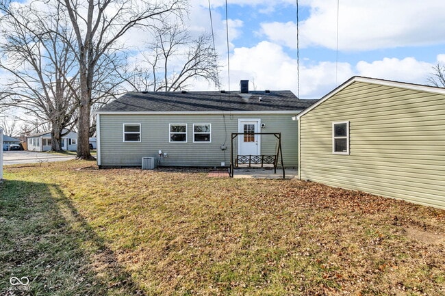 Building Photo - 420 Douglas Dr