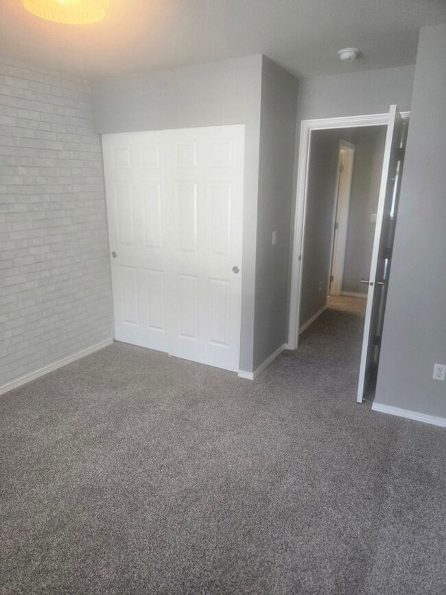 Building Photo - 3bd/2.5ba Maple Valley Home