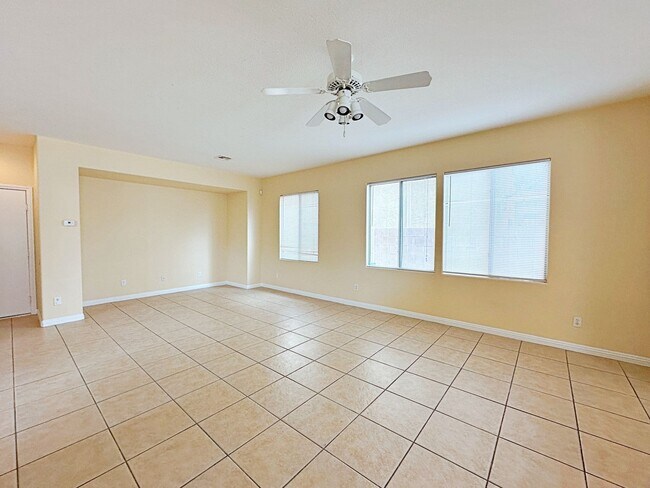 Building Photo - 4 BEDROOM HOME 3 CAR GARAGE ON A CORNER LO...
