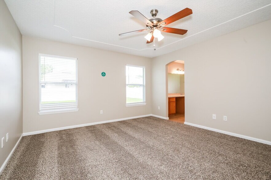 Building Photo - 535 Misty Morning Ct