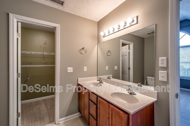 Building Photo - 3733 Shoteka Dr