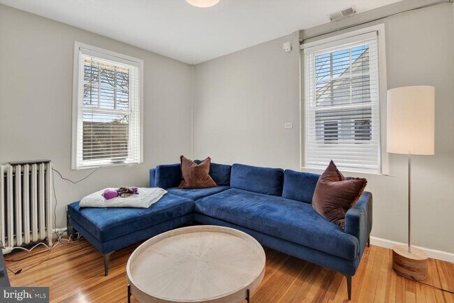 Building Photo - 3365 Runnymede Pl NW