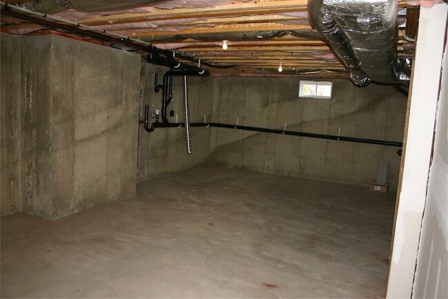 Building Photo - 20 Capen St