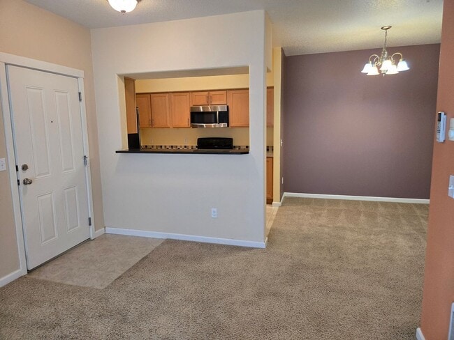 Building Photo - Wonderful Overlook at Timberland 1 BR 1 BA Condo