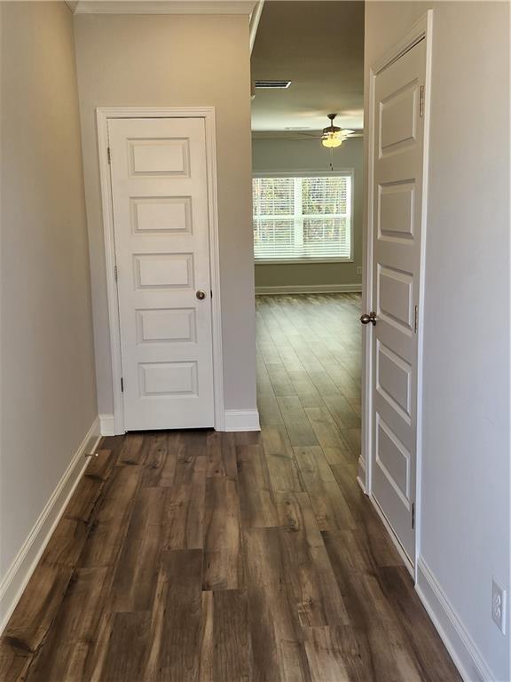 Building Photo - 3370 Westgate Park Dr