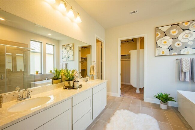 Building Photo - 1329 Deering Creek Dr