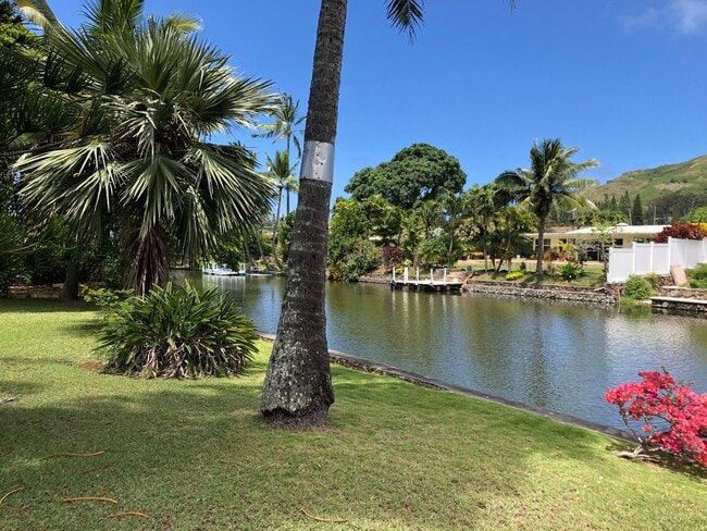 Building Photo - ENCHANTED LAKES 3/2/1, ENJOY KA'ELEPULU CANAL IN YOUR BACKYARD