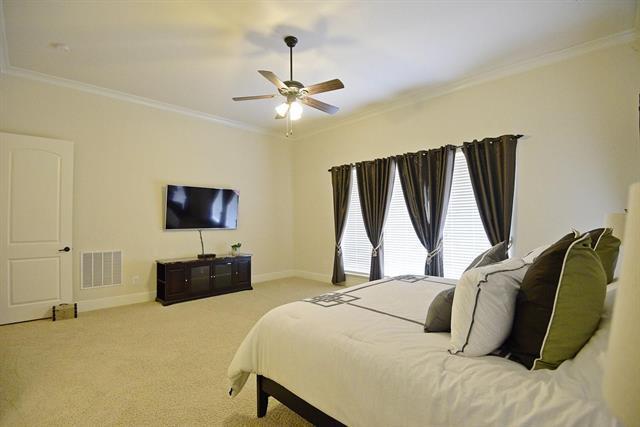 Building Photo - 7304 Meadow Glen Dr