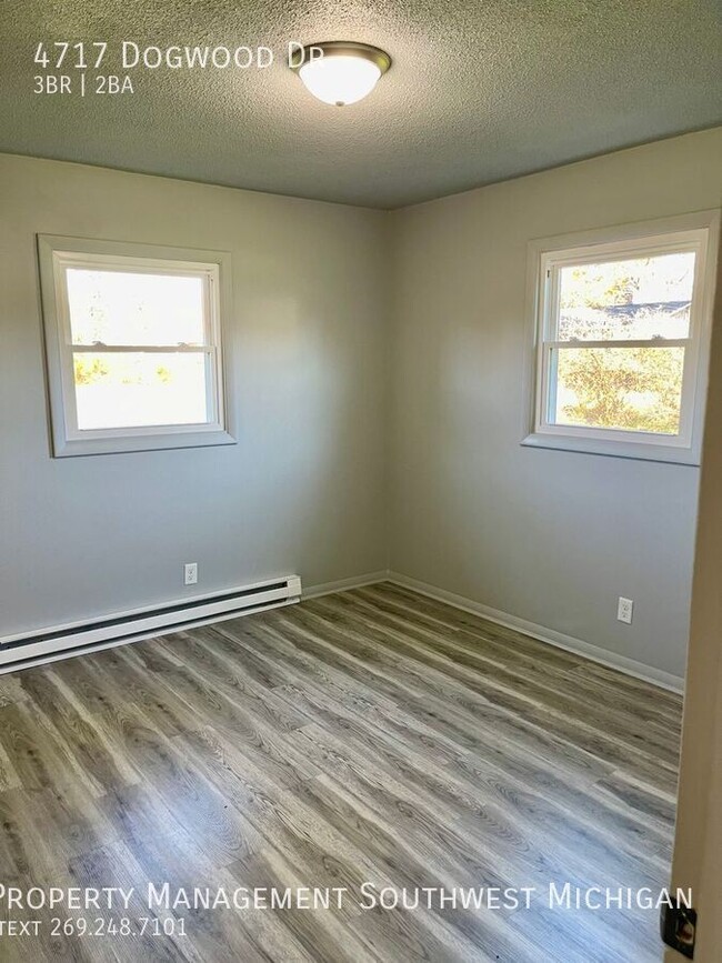 Building Photo - Newly Remodeled Duplex for rent