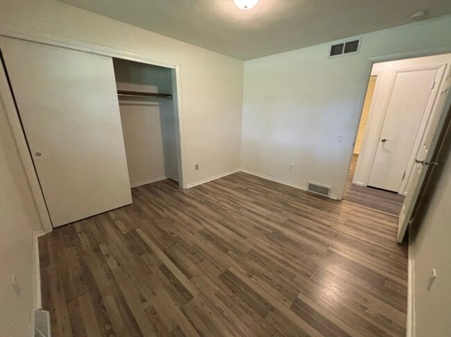 Building Photo - 5305 Carnation Wy