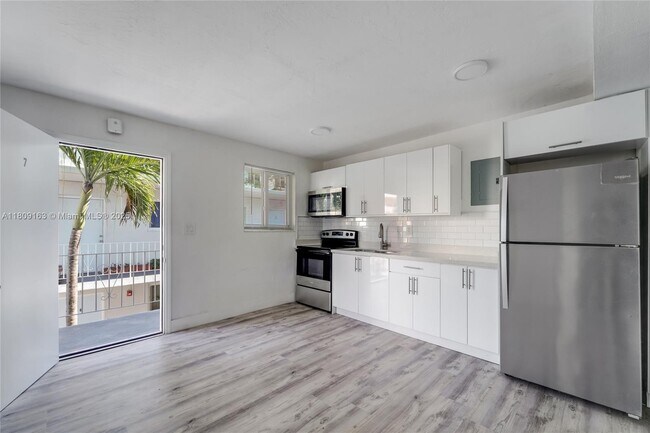 Primary Photo - 1630 NW 18th St