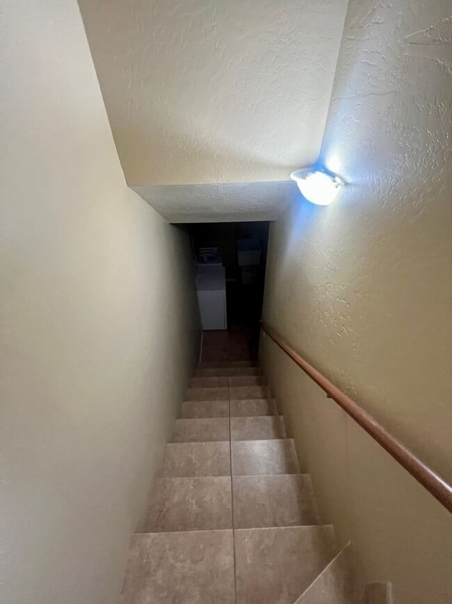 Building Photo - Unfurnished, 1-year long-term rental