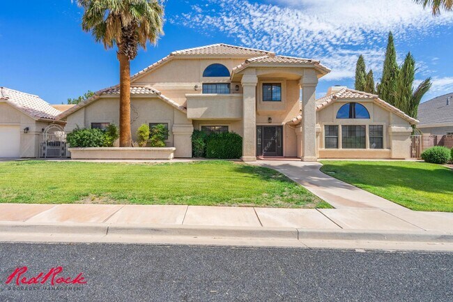 Building Photo - Spacious 6 Bedroom Home with a Balcony!