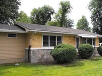 Building Photo - 1581 Sulphur Springs Rd