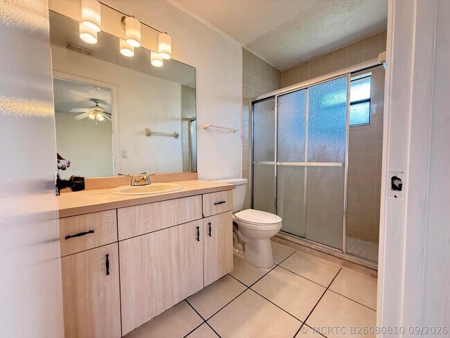 Building Photo - 2225 SE Melaleuca Blvd