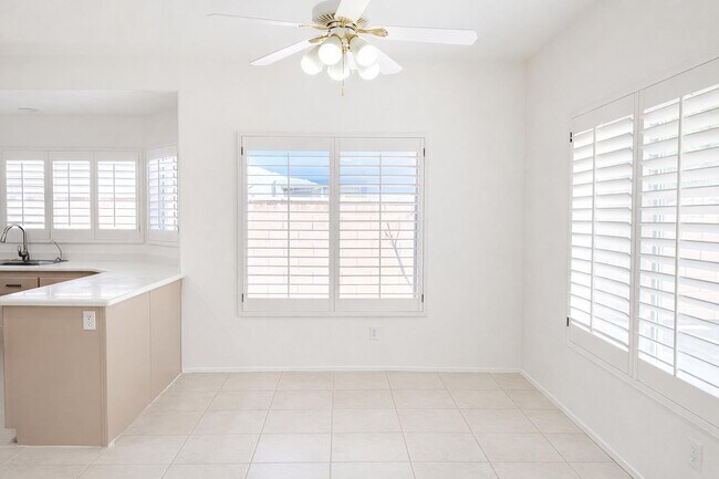 Building Photo - 78715 Naples Dr