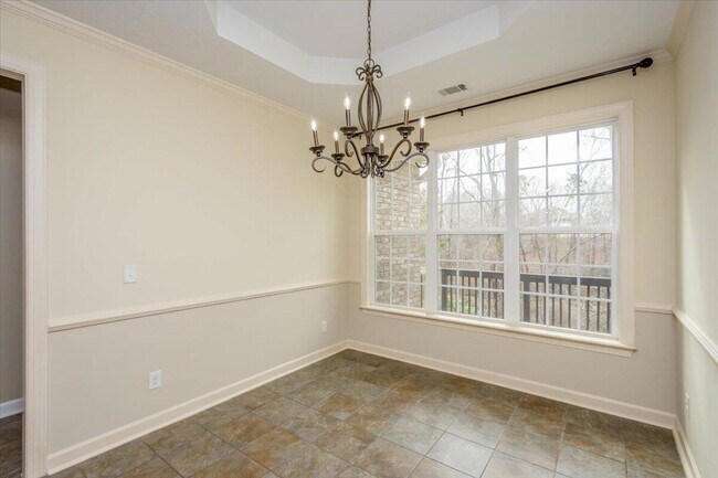 Building Photo - 1661 Jamestown Ave