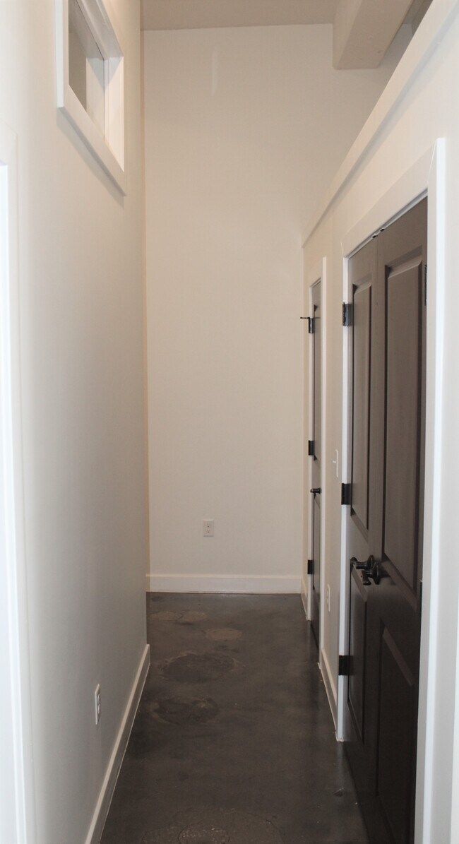 Building Photo - 410 Wellons St