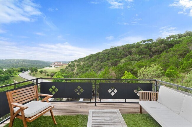 Building Photo - 5312 Scenic View Dr