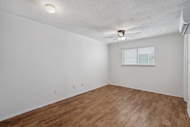 Building Photo - 4105 Speedway