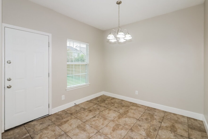 Building Photo - 6607 Dickson Way