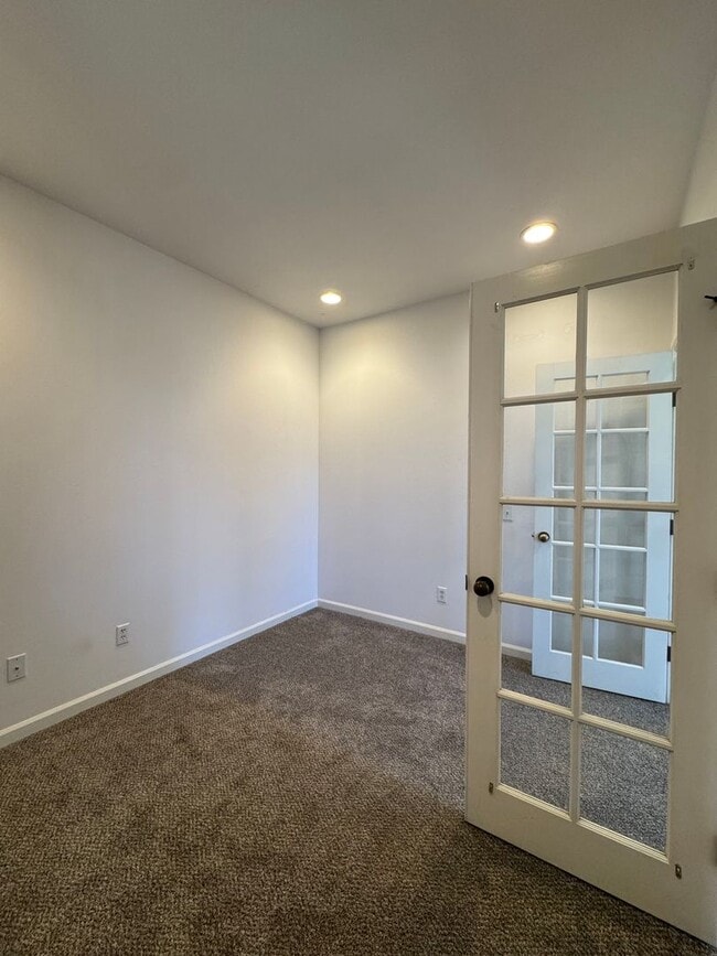 Building Photo - Rare Wheaton Ct Availability