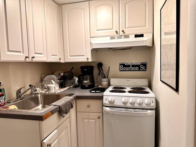Building Photo - 1 bedroom in Boston MA 02118
